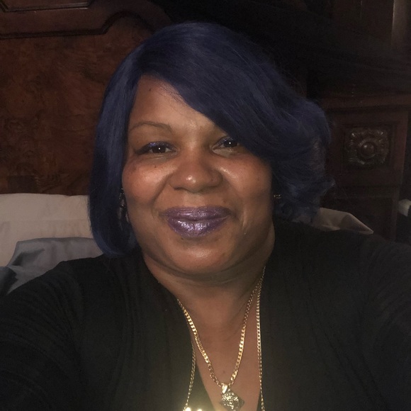 Meet your Posher, Ruth - Picture 2 of 6